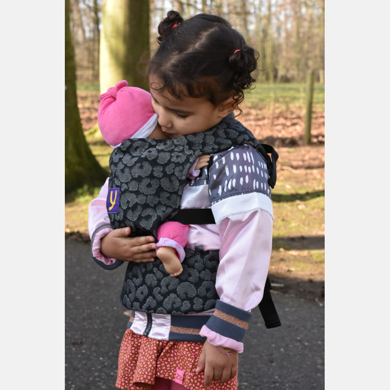 beco baby doll carrier